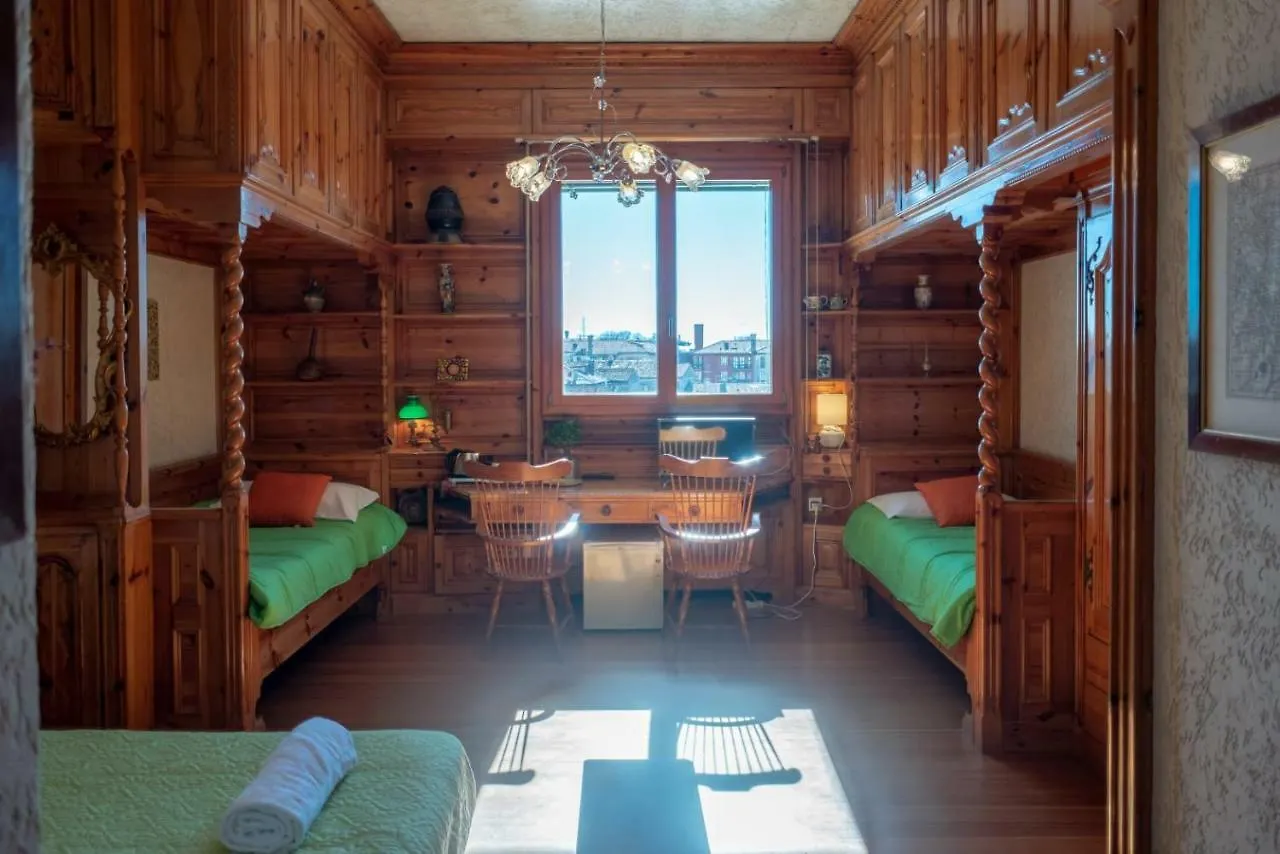 Rousseau'S Apartment Venezia
